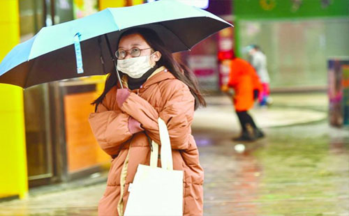 今起三天渐升温 周日局地飘小雨