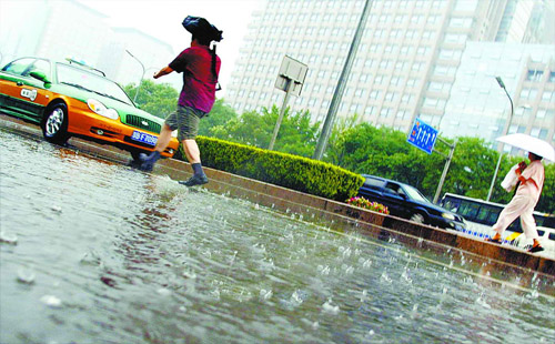 武汉第三轮梅雨降临 28~29日再迎强降雨