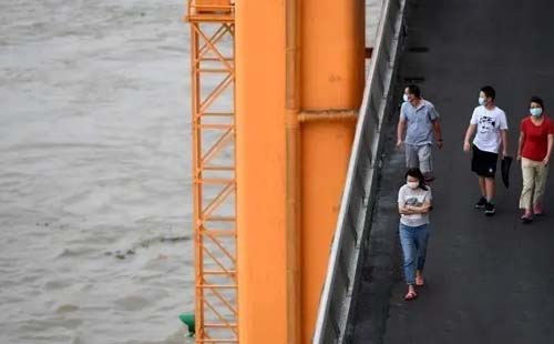 武汉出梅后多云为主局部阵雨