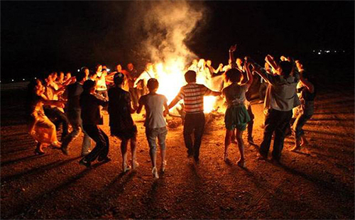 木兰草原夜草原门票价格（夜场门票多少钱+夜草原时间）