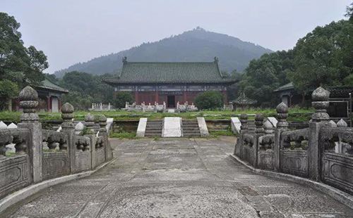 武汉江夏区好玩的的景点推荐(灵泉寺+中山舰博物馆+八分山)