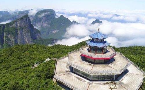 湖南张家界天门山有什么好玩的景点 天门山和天子山是同一个地方吗