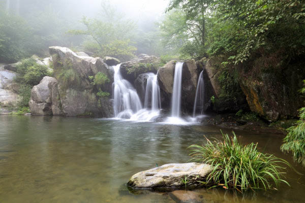 庐山风景区拥有哪些游玩景点 周边必吃美食是什么