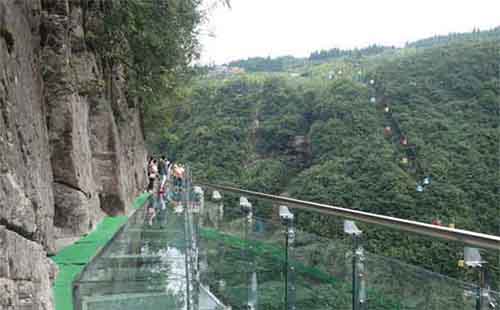 利川佛宝山景区玻璃栈道好玩吗 门票多少