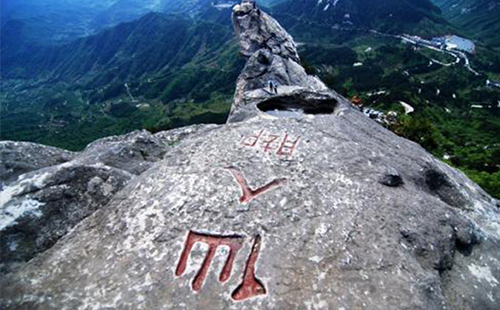 从武汉到麻城龟峰山风景区怎么去(自驾+高铁+景区简介)