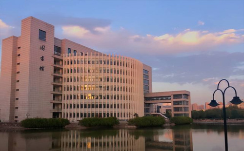 大学1.jpg