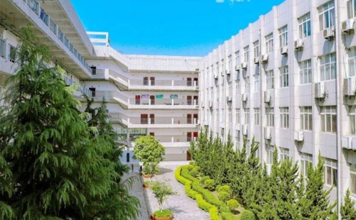 学院2.jpg